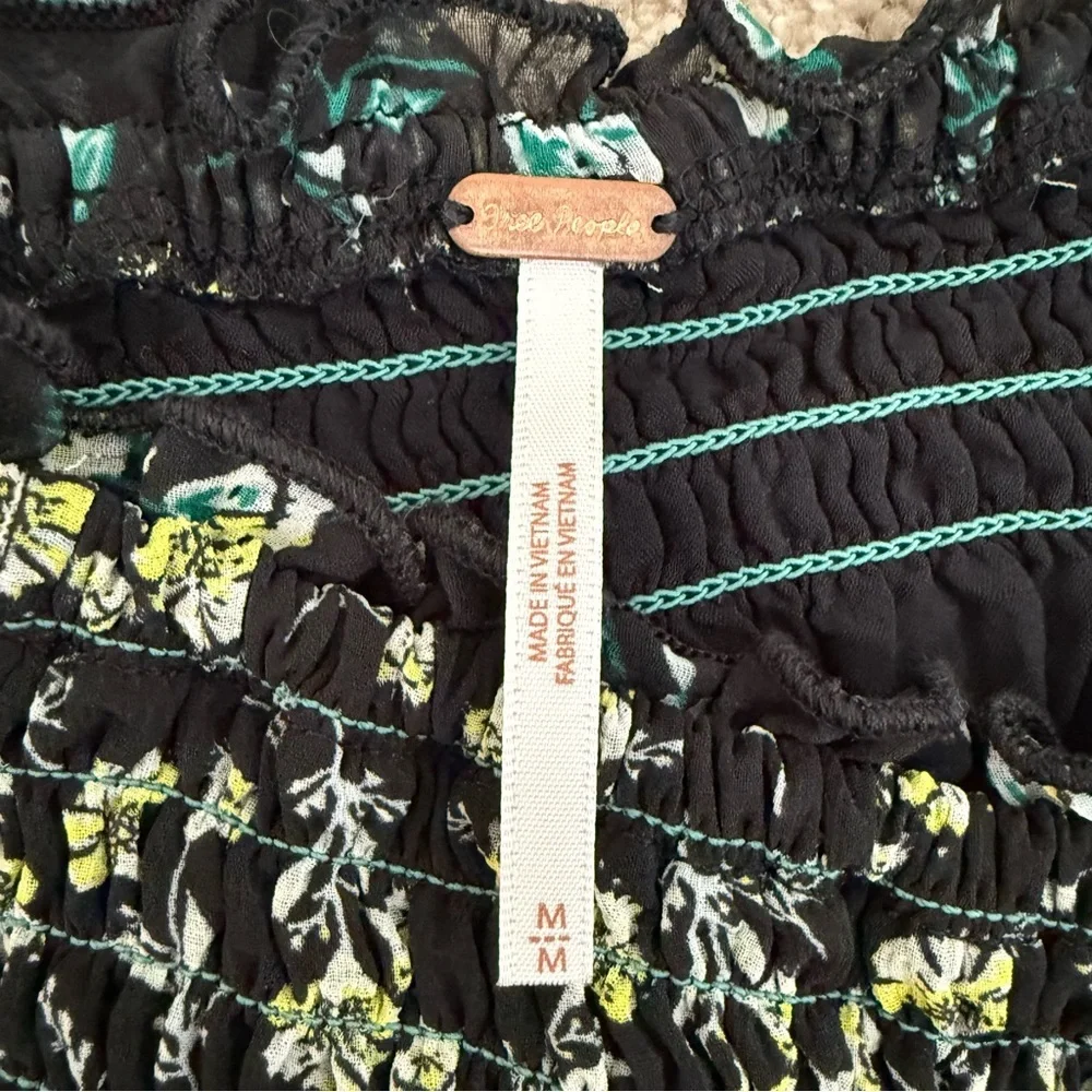 Free People‎ Black Floral Off the Shoulder Blouse Size M Medium